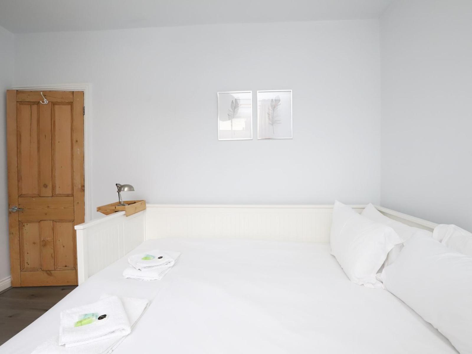 Вилла Sunny Victorian 2Br Townhouse Oxford Pass The Keys Экстерьер фото
